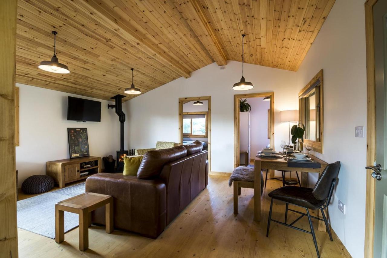 Laurel Lodge - 2 Bedroom Log Cabin - St Florence Saint Florence Exteriör bild