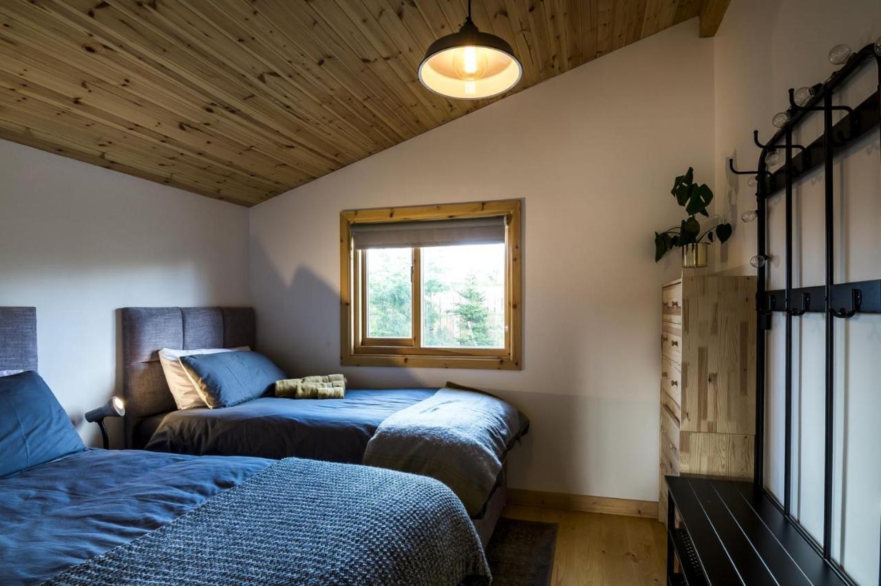 Laurel Lodge - 2 Bedroom Log Cabin - St Florence Saint Florence Exteriör bild